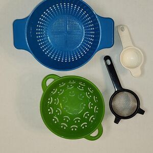 No-brand Blue and Green Dinnerware